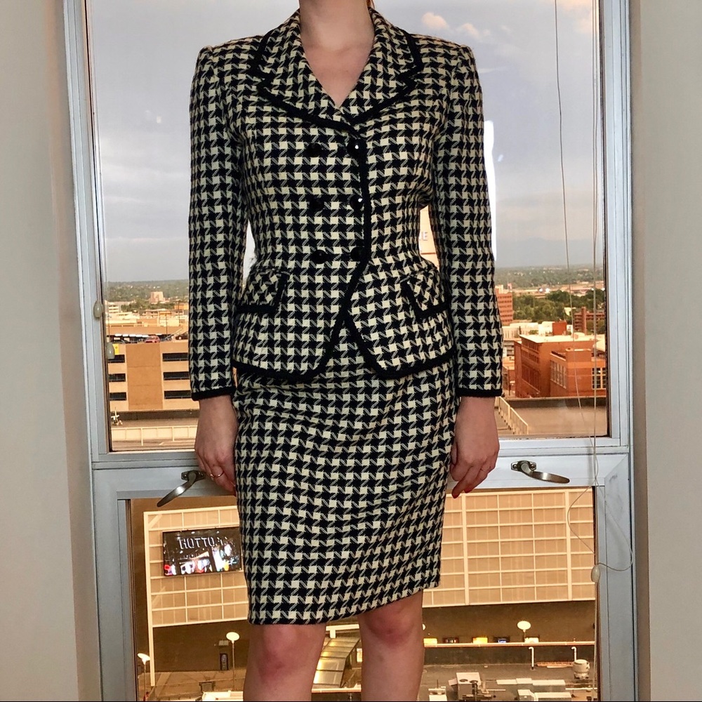 Stunning, vintage wool suit, cut to perfection!